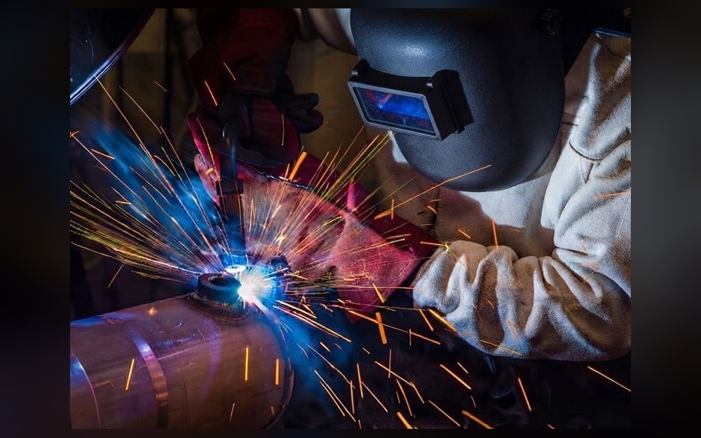 Fabricación de vigas y estructuras pesadas norma AWS D1.1 y D1.5 - Artigmet