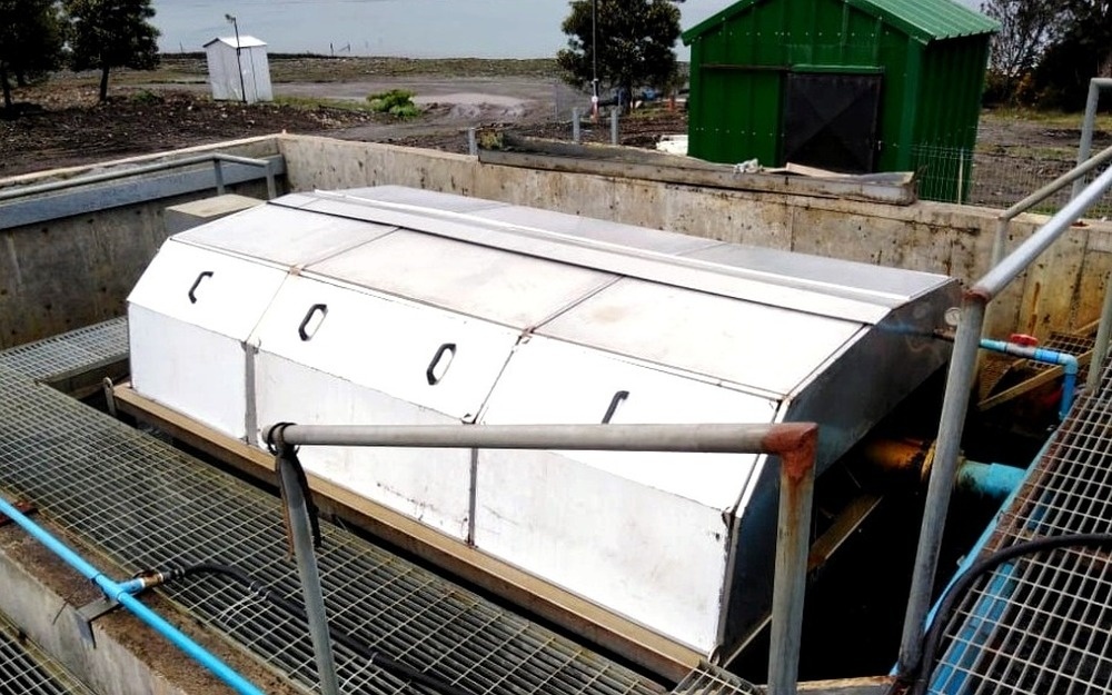Filtro rotativo de acero inoxidable en faena acuícola - Artigmet
